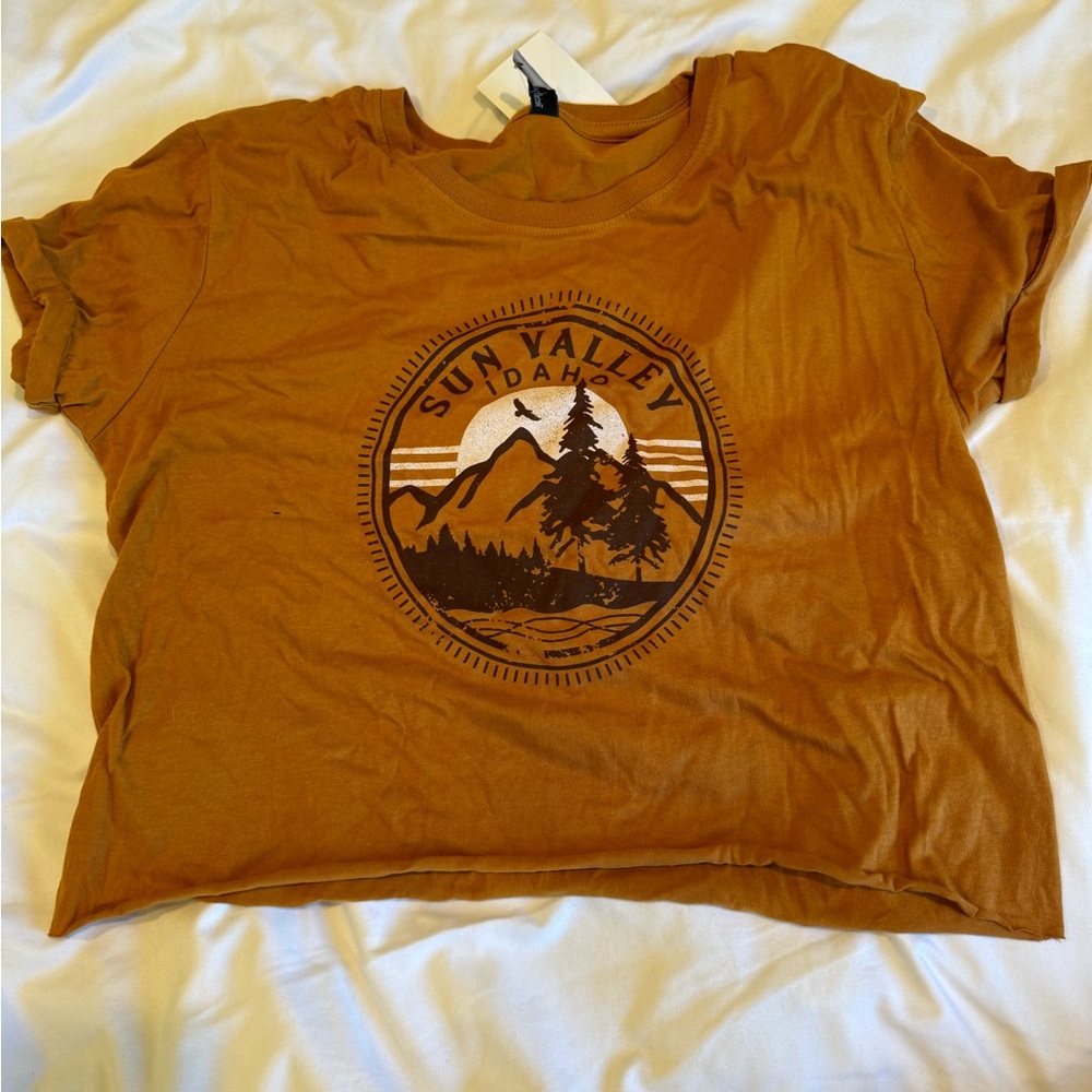 Sun valley Idaho crop tee